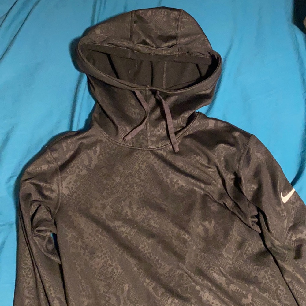 Nike hooded long sleeve